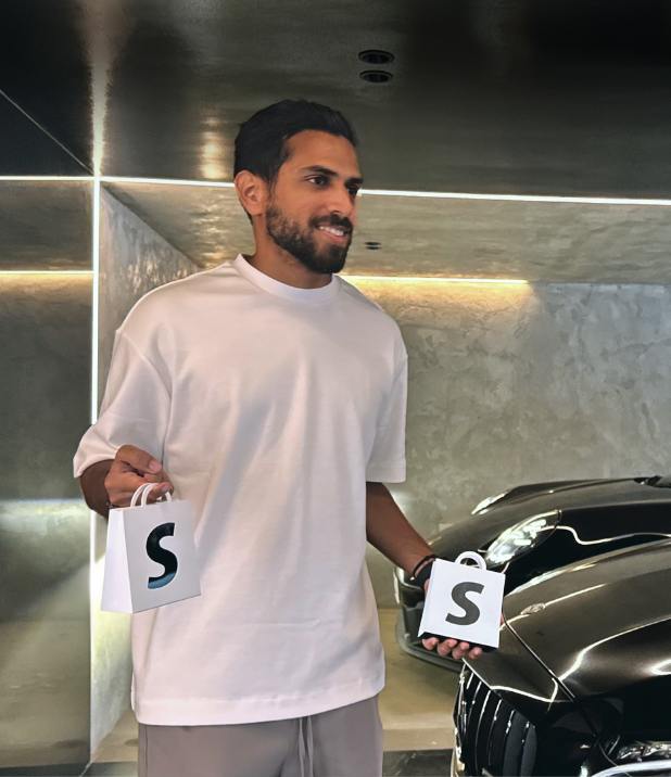 Simo Bencheikh, 7-figure eCommerce founder and coach